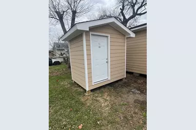 100 N 18th Avenue N, Texas City, TX 77590 - Photo 19