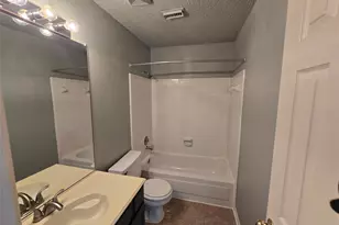 1703 Clear Valley Dr, Houston, TX 77014 - Photo 9