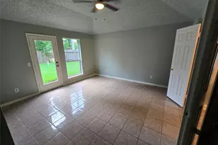 1703 Clear Valley Dr, Houston, TX 77014 - Photo 11