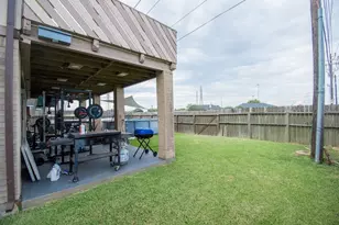10551 Kirkgreen Dr, Houston, TX 77089 - Photo 33