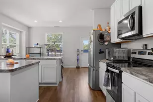 975 Harper Ln, Bryan, TX 77803 - Photo 9