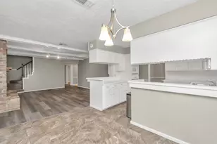 12526 Hazelwood Ln, Houston, TX 77077 - Photo 7