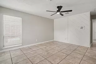 9405 Vicksburg Ave, Texas City, TX 77591 - Photo 5