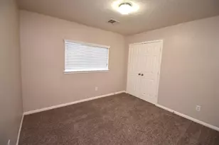 611 Chase More Ct, Bacliff, TX 77518 - Photo 11