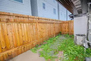 1647 Northwood St, Houston, TX 77009 - Photo 11