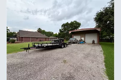 1503 Avenue H, Danbury, TX 77534 - Photo 35