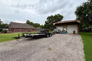 1503 Avenue H, Danbury, TX 77534 - Photo 35