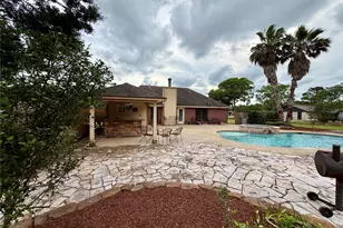 1503 Avenue H, Danbury, TX 77534 - Photo 29