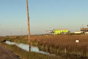 1114 Egret Point, Crystal Beach, TX 77650 - Photo 1