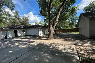 210 Baker Dr, Tomball, TX 77375 - Photo 27