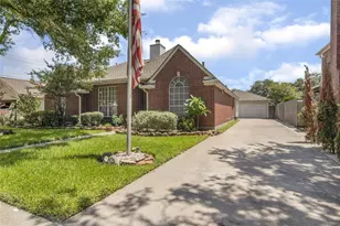 3305 Greenwood Pl, Deer Park, TX 77536 - Photo 3