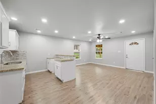 15627 Holly Dr, Montgomery, TX 77356 - Photo 11