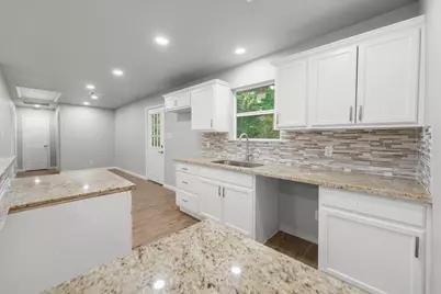 15627 Holly Drive, Montgomery, TX 77356 - Photo 13