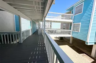 500 Tiki Dr Dr, Tiki Island, TX 77554 - Photo 13