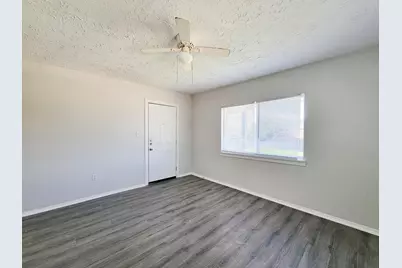 711 Avenue A #4, La Marque, TX 77568 - Photo 7