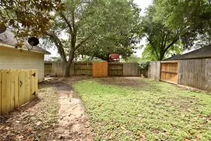 4007 Alice Dr, Sugar Land, TX 77478 - Photo 43