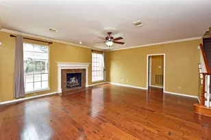 4007 Alice Dr, Sugar Land, TX 77478 - Photo 11