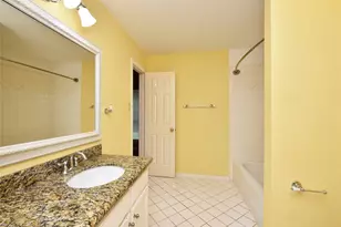 4007 Alice Dr, Sugar Land, TX 77478 - Photo 39