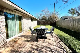 5719 Viking Dr, Houston, TX 77092 - Photo 21