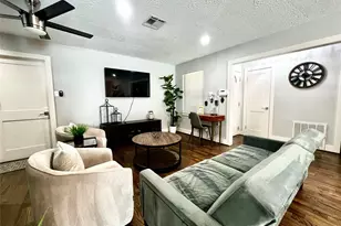 5719 Viking Dr, Houston, TX 77092 - Photo 5