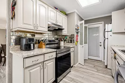 11203 Sageville Drive, Houston, TX 77089 - Photo 13
