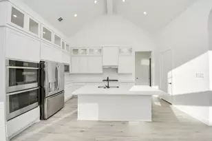 9519 Chateau Hill, Manvel, TX 77578 - Photo 11
