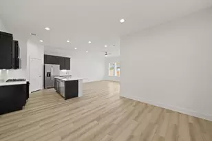 4525 Iguaza Fls Dr, Conroe, TX 77303 - Photo 7