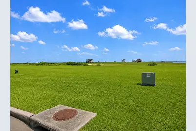 3433 Chateau Way, Palacios, TX 77465 - Photo 5