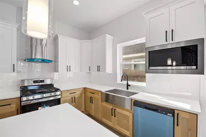 4425 Elmwood Street, Houston, TX 77051 - Photo 9