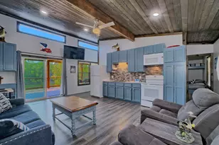 181 Lake St, Burkeville, TX 75932 - Photo 11