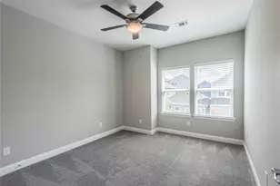 5431 Camaguey St, Houston, TX 77023 - Photo 13