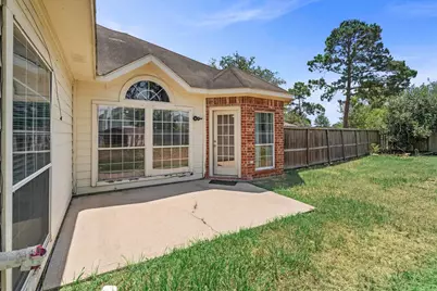 8214 Creekside Willow Court, Tomball, TX 77375 - Photo 5