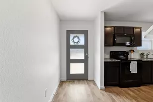 9819 Emerald Stone Wy, Conroe, TX 77306 - Photo 5