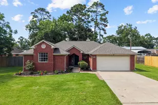 9763 El Chaco St, Baytown, TX 77521 - Photo 3
