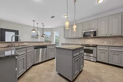 15914 Maple Shores, Houston, TX 77044 - Photo 9