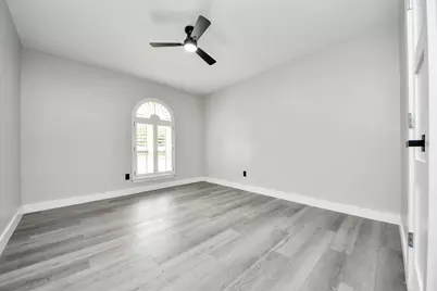 7822 Maple Tree Drive, Houston, TX 77088 - Photo 27