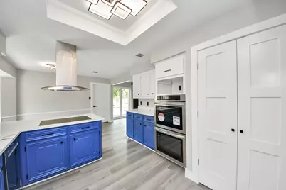7822 Maple Tree Drive, Houston, TX 77088 - Photo 17