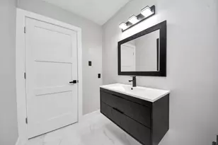7822 Maple Tree Dr, Houston, TX 77088 - Photo 29