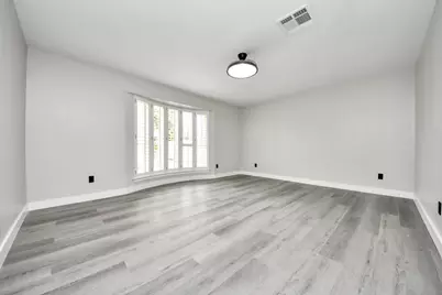 7822 Maple Tree Drive, Houston, TX 77088 - Photo 25