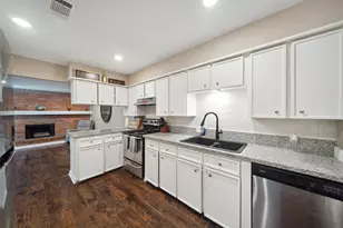 12935 Andromeda Ct, Willis, TX 77318 - Photo 5