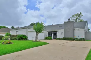 2110 Woodland Park Dr, Houston, TX 77077 - Photo 9
