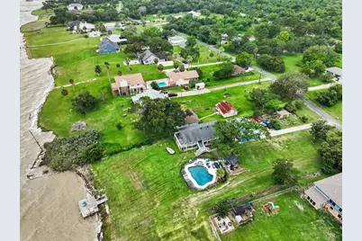 10518 Ocean Drive, Beach City, TX 77523 - Photo 5