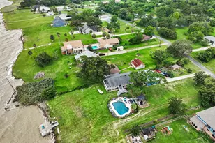 10518 Ocean Dr, Beach City, TX 77523 - Photo 5