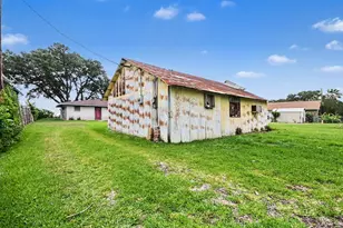10518 Ocean Dr, Beach City, TX 77523 - Photo 9