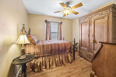 4712 Glenmont Street, Bellaire, TX 77401 - Photo 11
