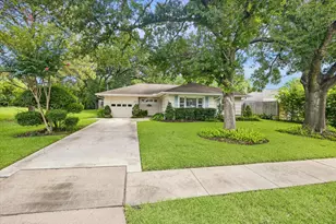 4712 Glenmont St, Bellaire, TX 77401 - Photo 1