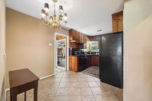 4712 Glenmont St, Bellaire, TX 77401 - Photo 9