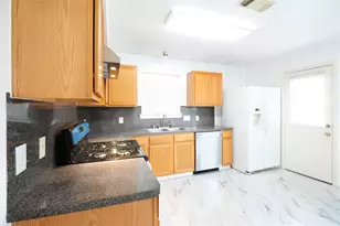 7103 Bryton Park Dr, Houston, TX 77083 - Photo 11