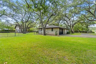 113 Krupka Street, Columbus, TX 78934 - Photo 5