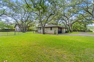113 Krupka St, Columbus, TX 78934 - Photo 5